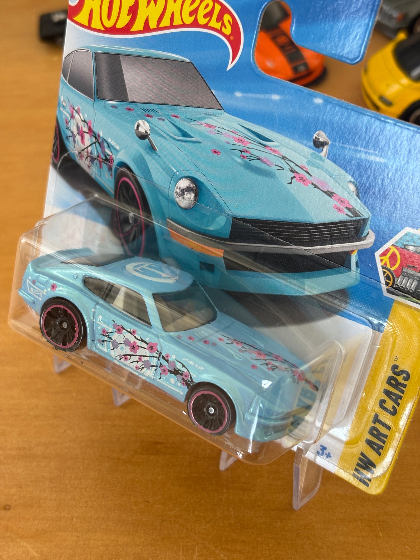 Hot Wheels Mainline / Datsun 240z / 2025 HW: Art Cars 4/10 Short Card BLUE