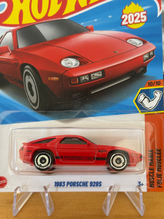 Hot Wheels Mainline / 1983 Porsche 928s/ 2025 Muscle Mania 10/10