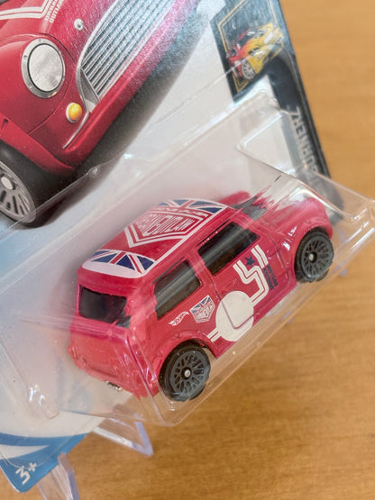 Hot Wheels Morris Mini | 2018 Nightburnerz 8/10 Mainline