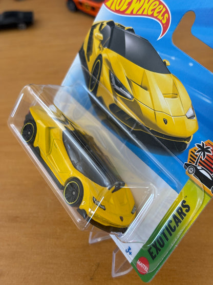 Hot Wheels Mainline / '16 Lamborghini Centenario Roadster  / 2025 HW Exoticars 1/10 Short Card