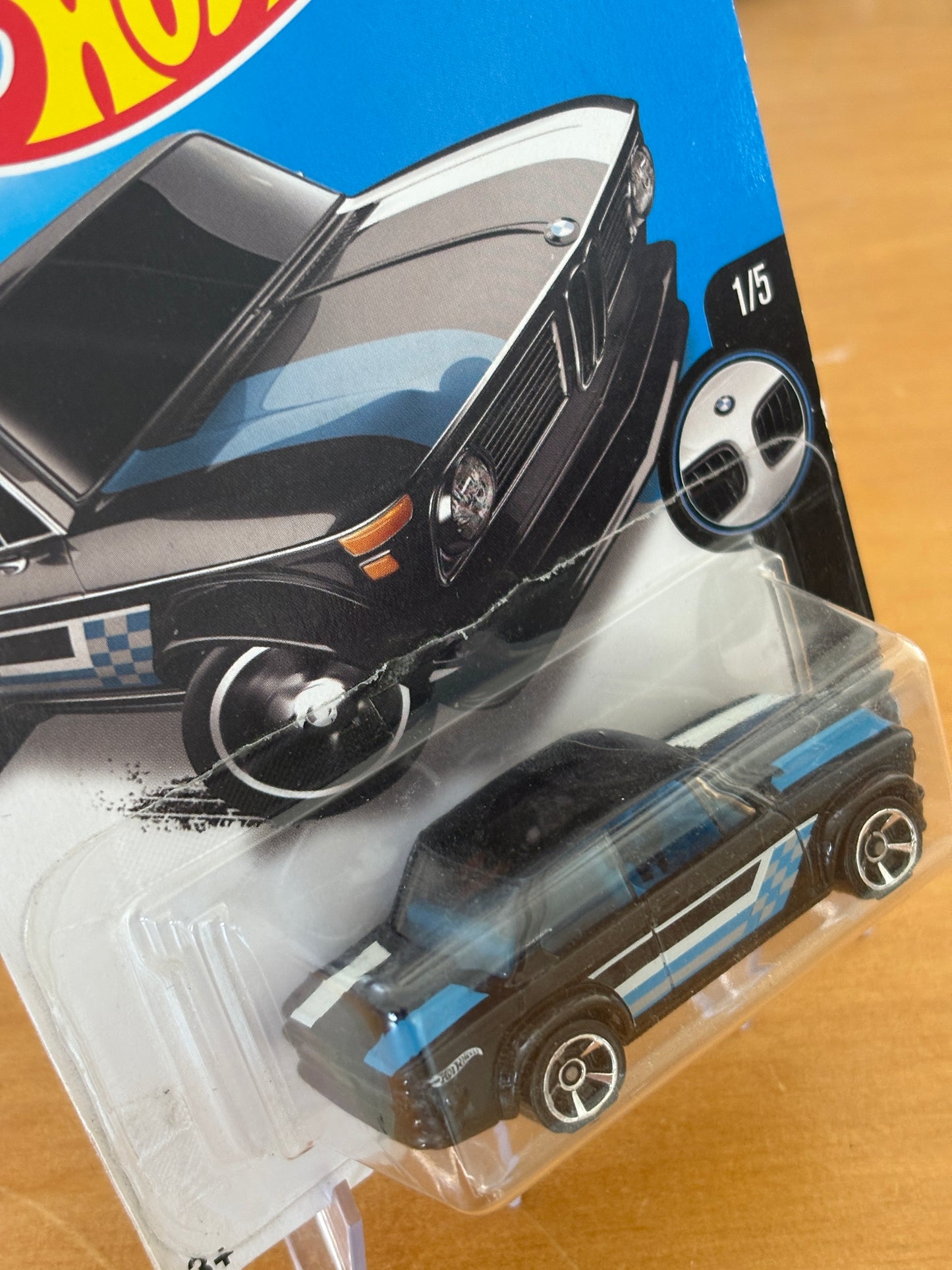 Hot Wheels Mainline / BMW 2002 / BMW 1/5 BLACK