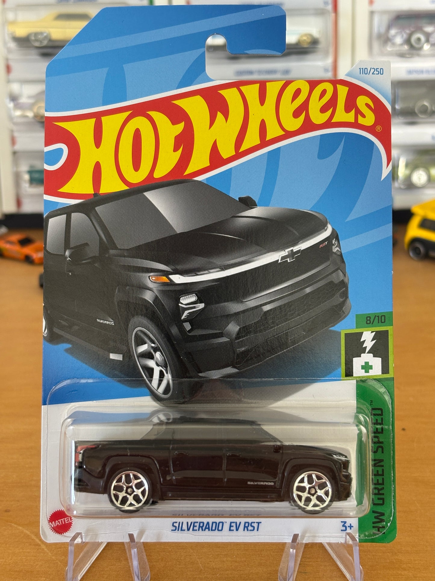 Hot Wheels Mainline / Silverado EV RST / 2024 HW Green Speed 8/10