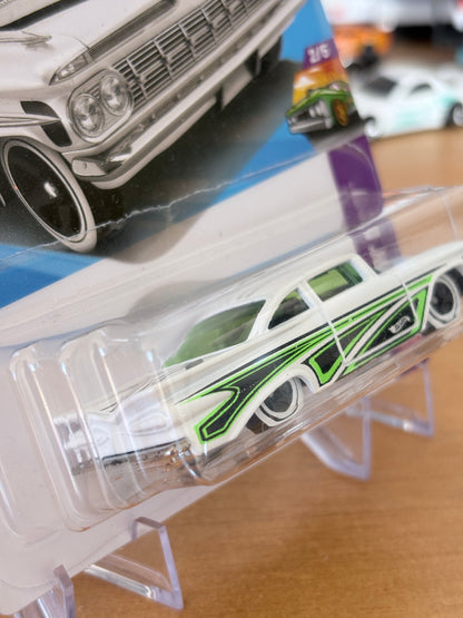 Hot Wheels '59 Chevy Impala | 2026 Layin Low 2/5 Mainline
