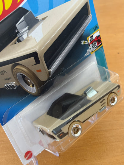 Hot Wheels Mainline / Small Bloc / 2024 HW Tooned 5/5