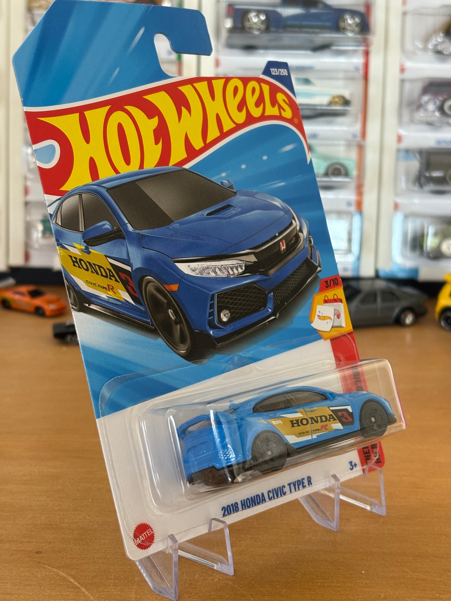 Hot Wheels Mainline / 2018 Honda Civic Type R / 2025 Then And Now 3/10
