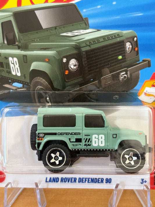 Hot Wheels Mainline / Land Rover Defender 90 / 2025 Then and Now 5/10 GREEN