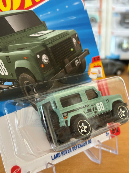 Hot Wheels Mainline / Land Rover Defender 90 / 2025 Then and Now 5/10 GREEN