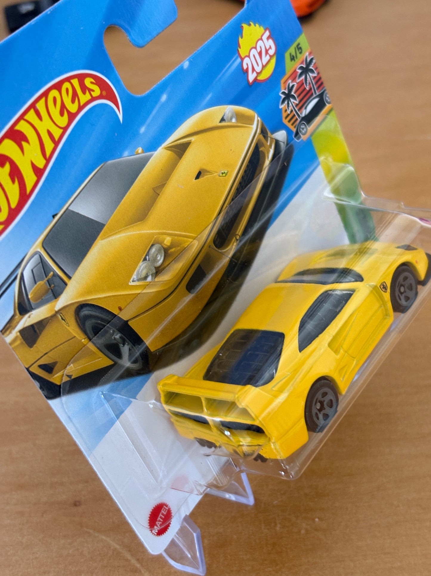 Hot Wheels Mainline / Ferrari F40 Competizione / 2025 Exotics 4/5 Short Card YELLOW