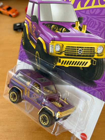 Hot Wheels Mainline / Nissan Patrol Custom / 2025 Anniversary set 3/6