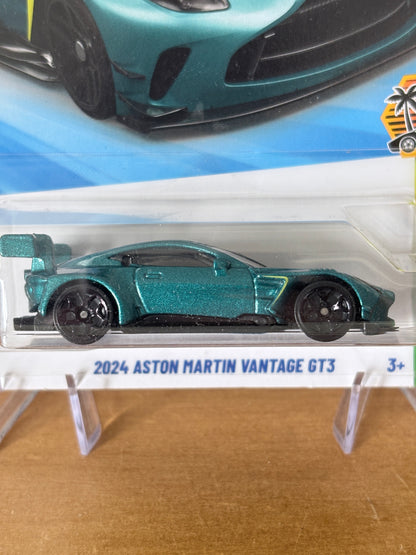 Hot Wheels 2024 Aston Martin Vantage GT3 | 2026 Exoticars 9/10 Mainline