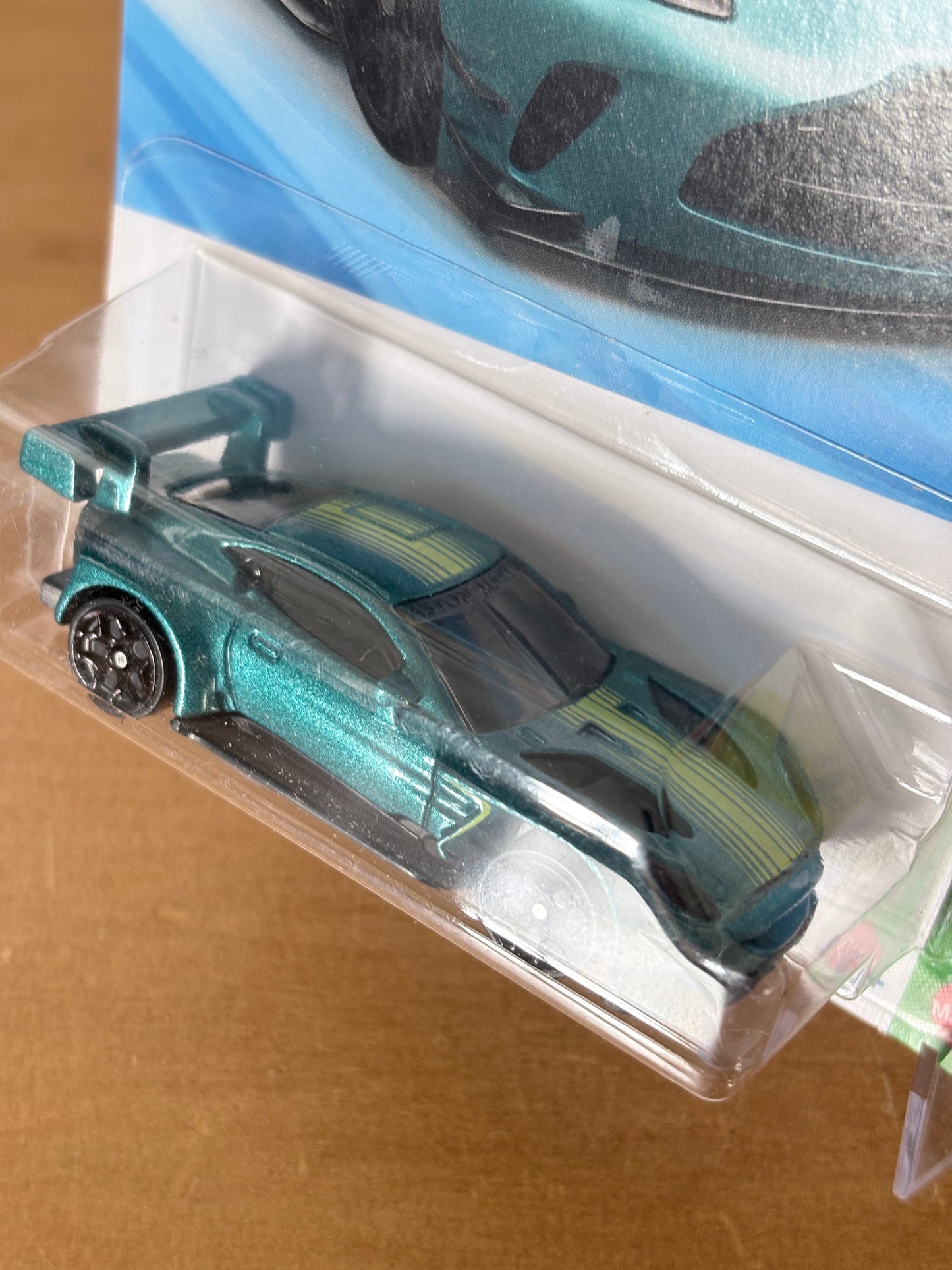 Hot Wheels 2024 Aston Martin Vantage GT3 | 2026 Exoticars 9/10 Mainline
