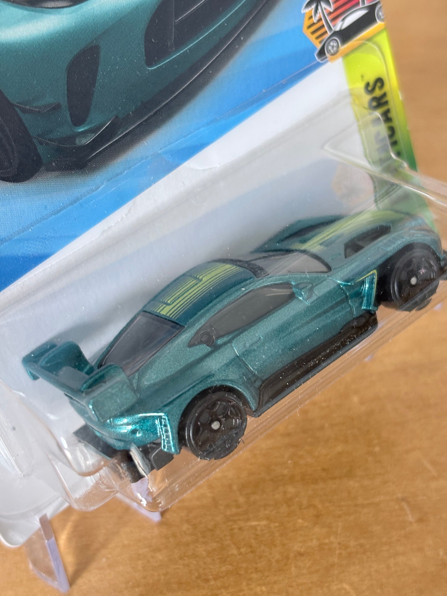 Hot Wheels 2024 Aston Martin Vantage GT3 | 2026 Exoticars 9/10 Mainline