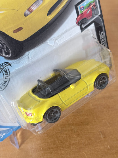 Hot Wheels '91 Mazda MX-5 Miata | 2020 HW Roadsters 1/5