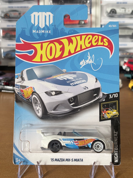 Hot Wheels '15 Mazda MX-5 Miata | 2018 Nightburnerz 3/10 Mad Mike