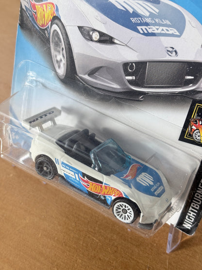 Hot Wheels '15 Mazda MX-5 Miata | 2018 Nightburnerz 3/10 Mad Mike