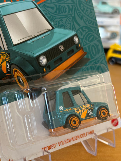 Hot Wheels Mainline / Tooned Volkswagen Golf Mk1 / 2024 Anniversary set 4/6