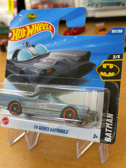 Hot Wheels Mainline / TV Series Batmobile / 2025 Batman 3/5 (Short Card)