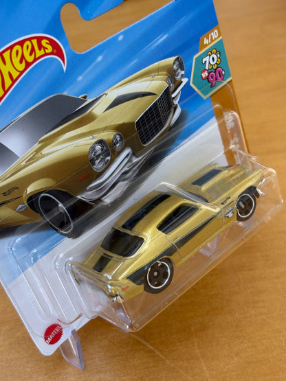 Hot Wheels Mainline / '70 Camaro RS / 2015 HW '70s vs. '90s 4/10 Short Card