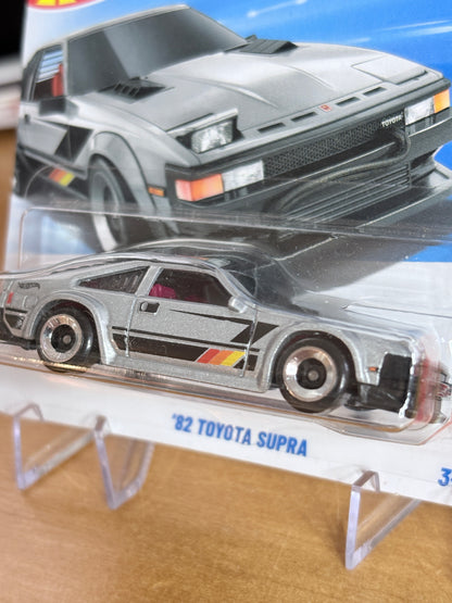 Hot Wheels '82 Toyota Supra | 2026 Then and Now 8/10 Mainline