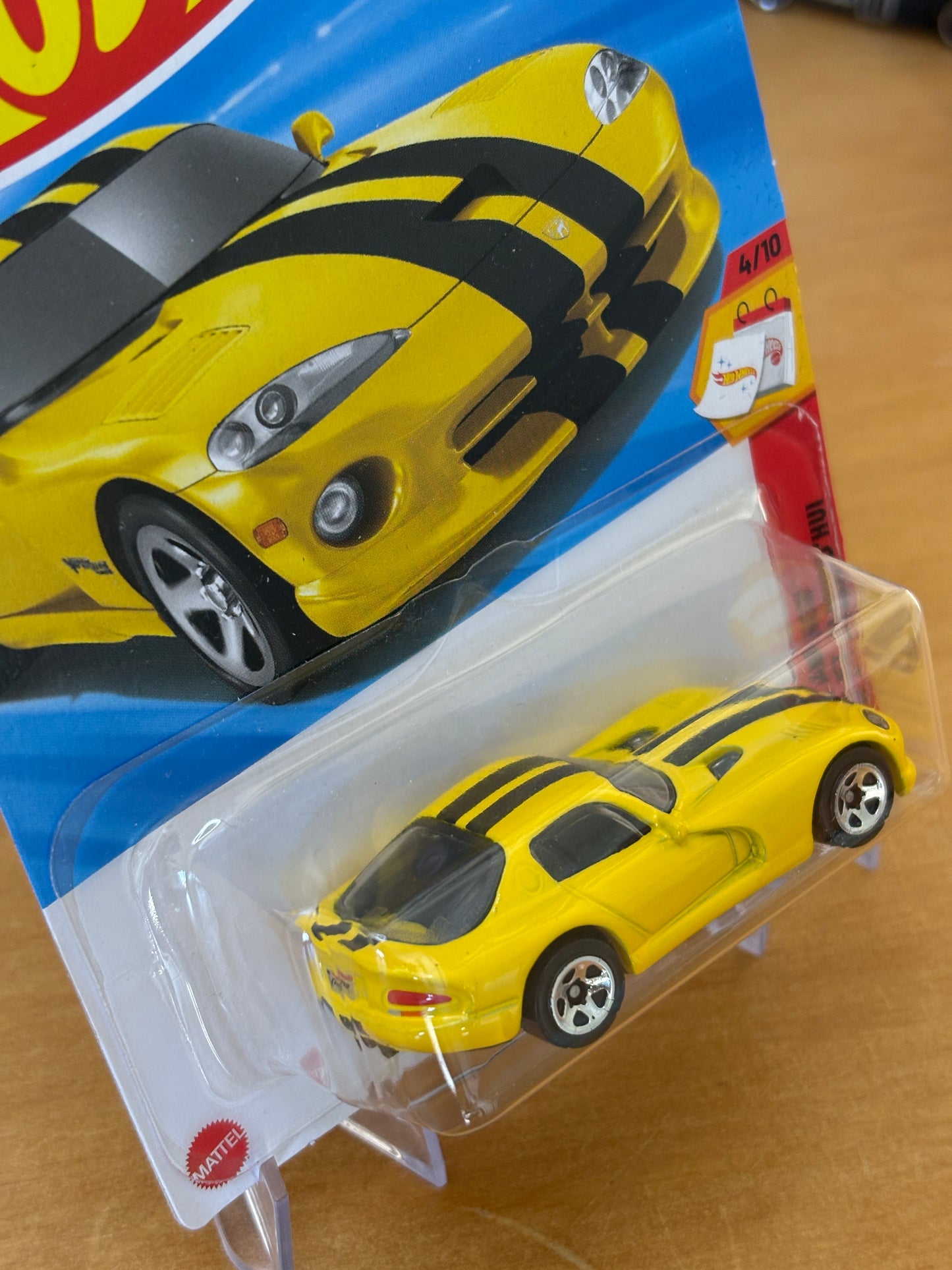 Hot Wheels Mainline / '96 Dodge Viper GTS / 2025 Then and Now 4/10 YELLOW