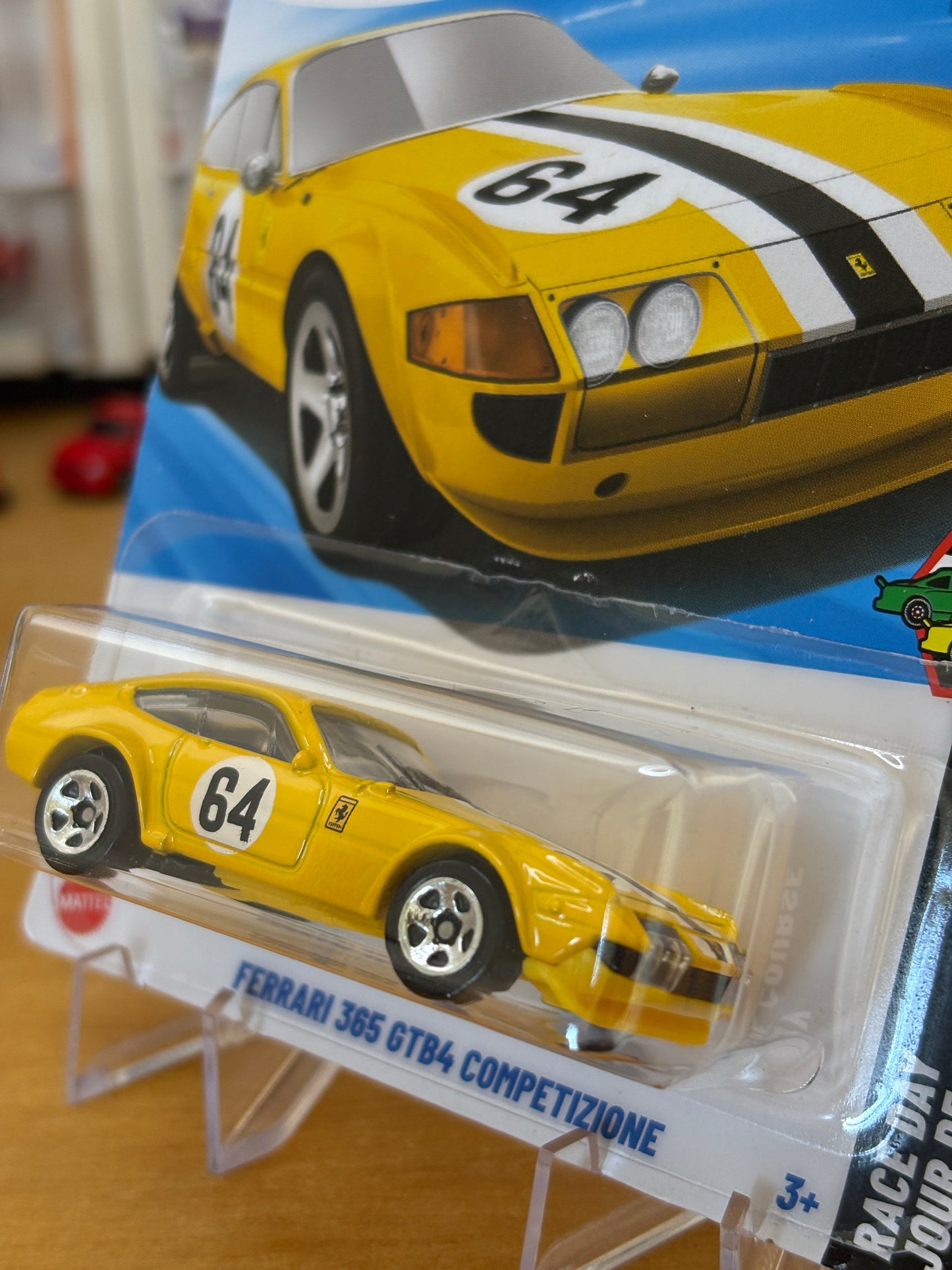 Hot Wheels Mainline / Ferrari 365 GTB4 Competizione / 2025 Race Day 10/10 YELLOW
