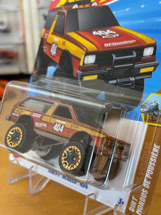 Hot Wheels Mainline / Chevy Blazer 4x4 / 2025 HW DIRT 3/10